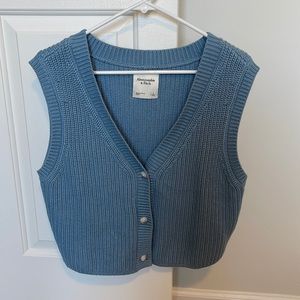 Knit tank top sweater with buttons